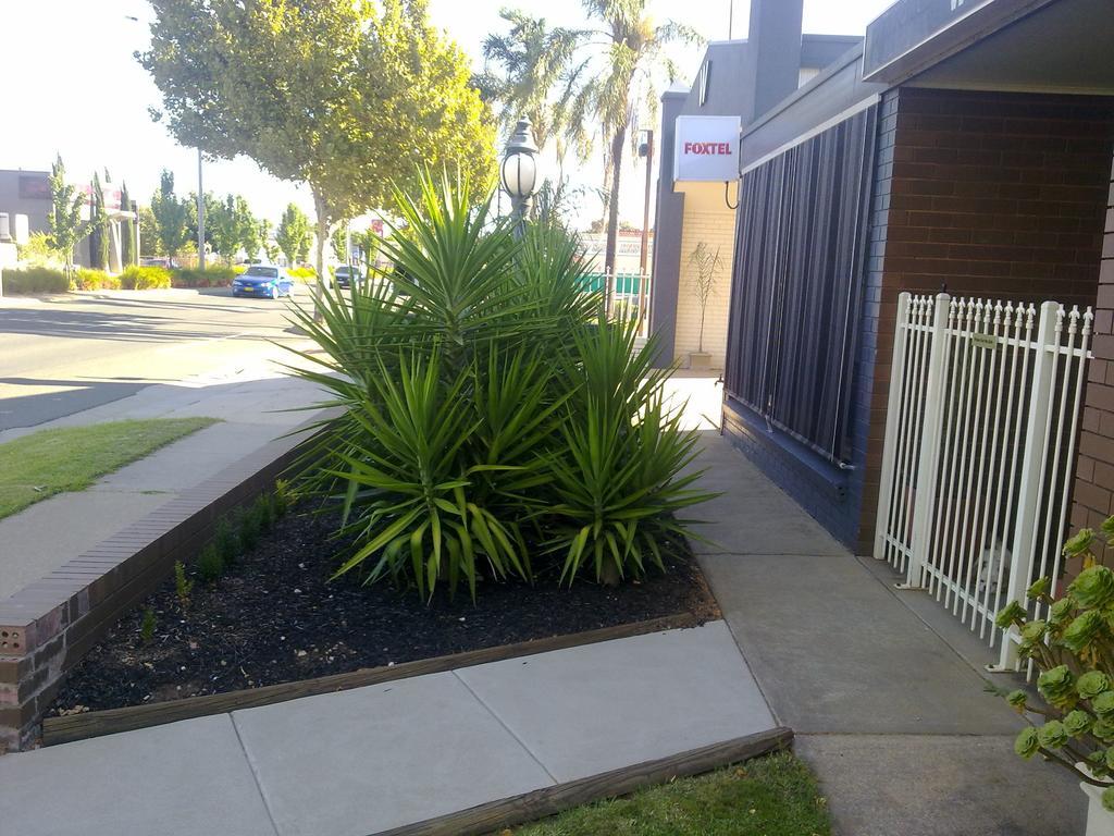 Warrina Motor Inn Wodonga Cbd Exterior photo